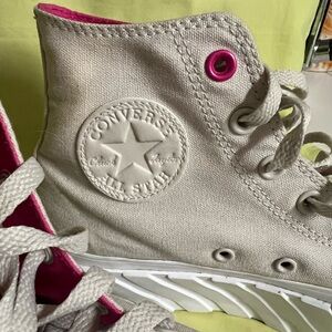 Converse Chuck Taylor’s